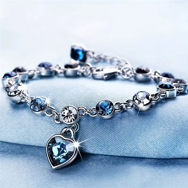 BettyRae - Ocean Heart Glow Bracelet White Gold