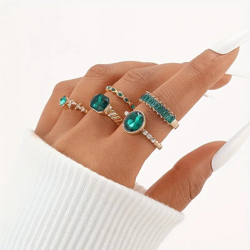 BettyRae - Exquisite Emerald Gold Ring Set