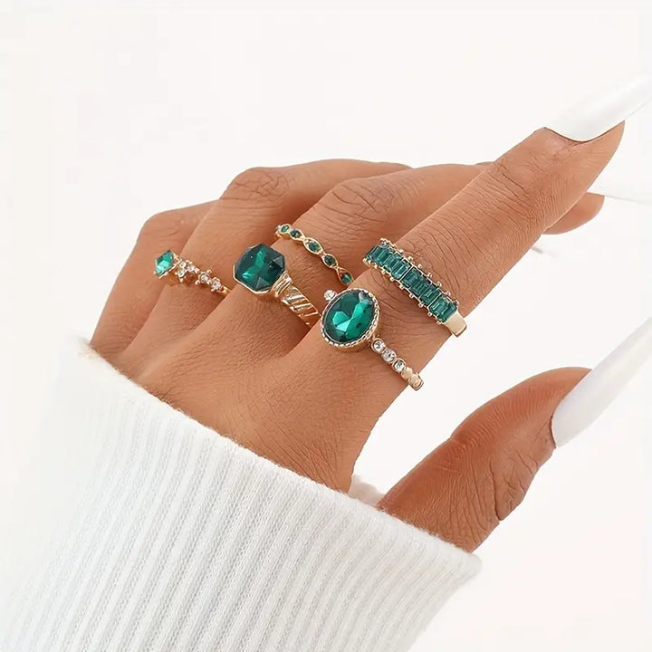 BettyRae - Exquisite Emerald Gold Ring Set