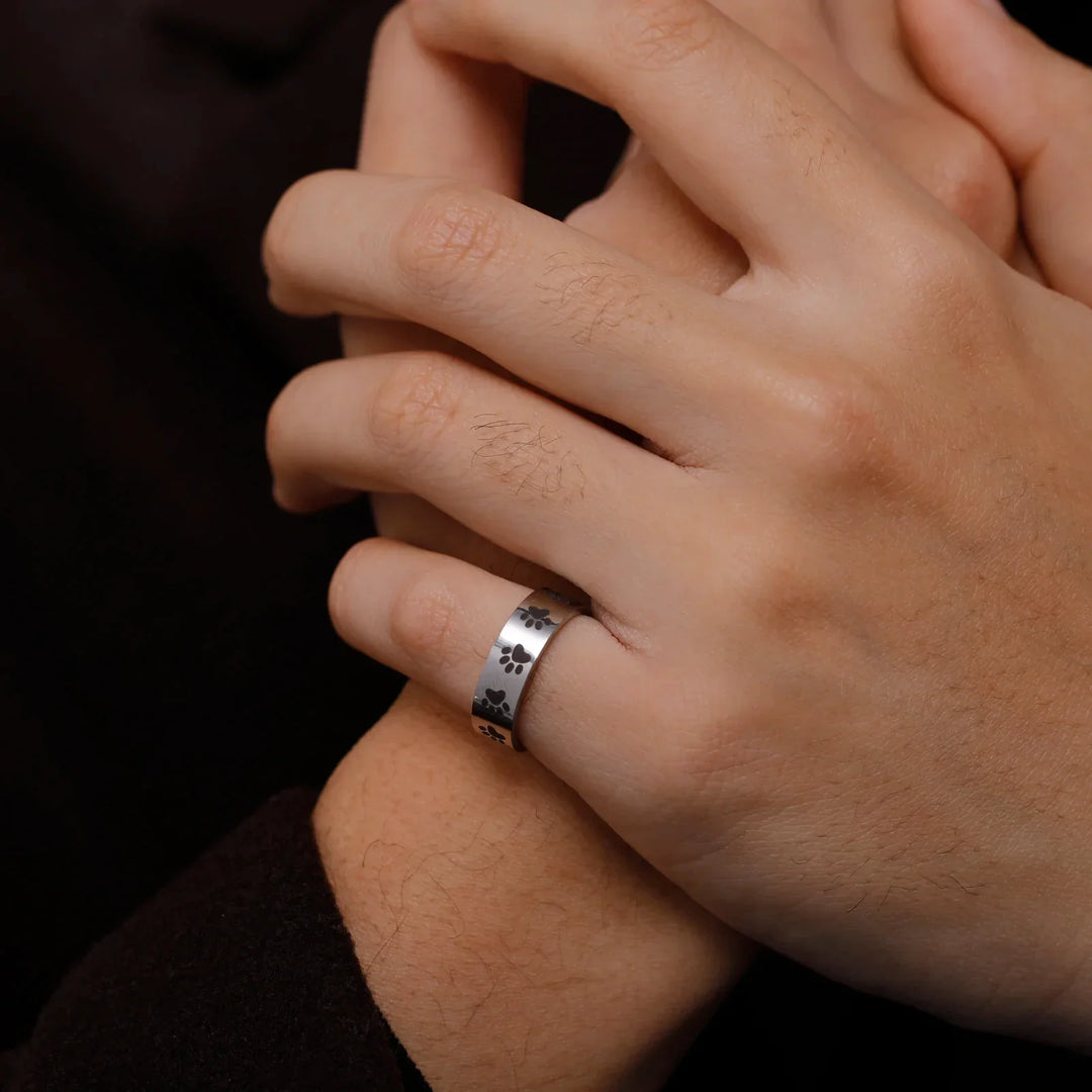 Paw Ring in Stainless Steel – Symbolic Jewelry for Animal Lovers