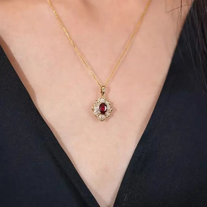 BettyRae - Solcrimson Gold Necklace